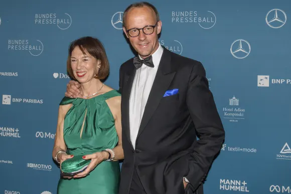 Friedrich Merz mit seiner Frau Charlotte