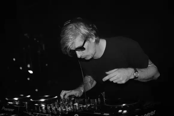 DJ Kavinsky wurde tot aufgefunden.