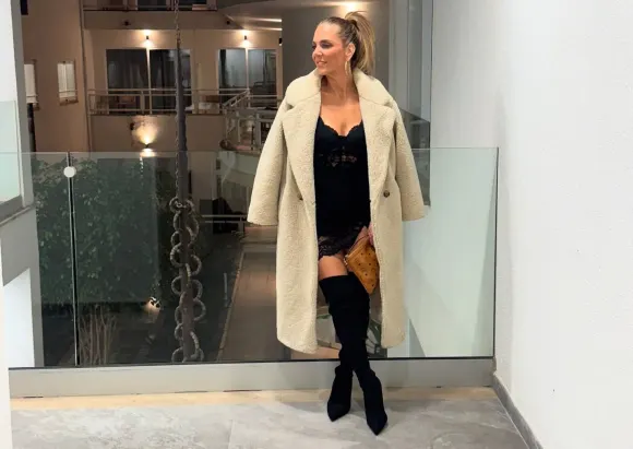 danni büchner heiß hot transparent