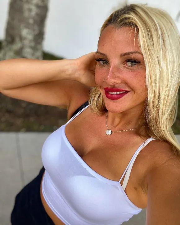 Evelyn Burdecki