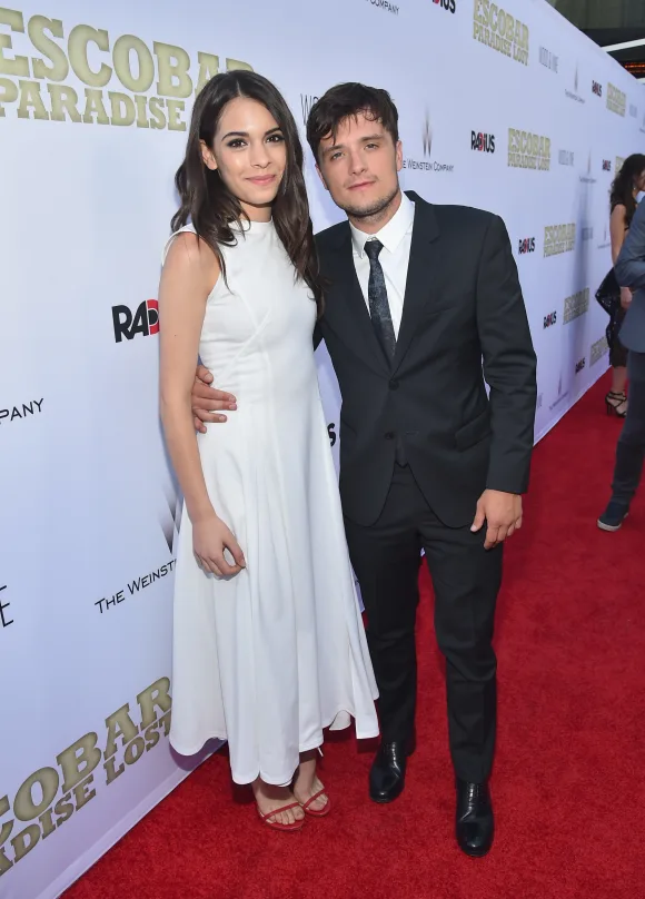 Josh Hutcherson zeigt seine Freundin Claudia Traisac auf der Premiere zu "Escobar"