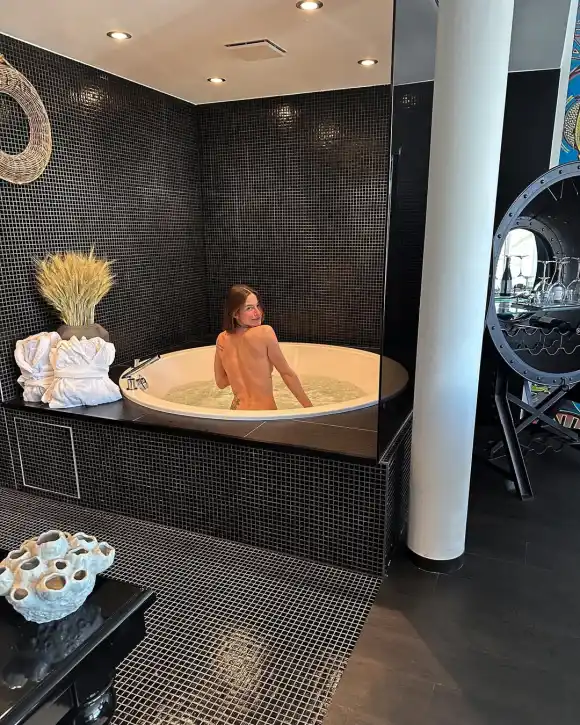 Jennifer Lange hüllenlos