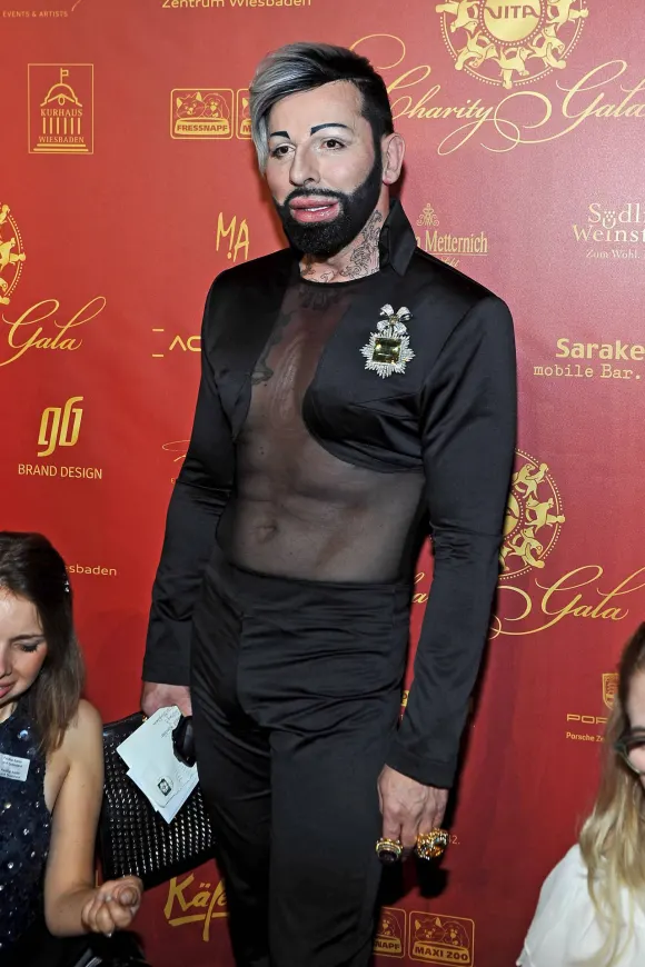 Harald Glööckler Sixpack Spenden Gala