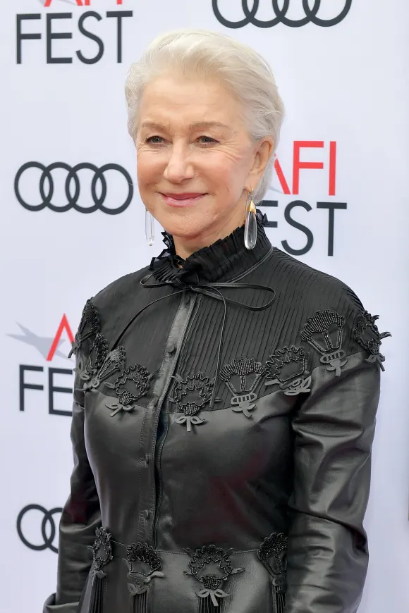 Helen Mirren bei einer Filmpremiere im November 2017