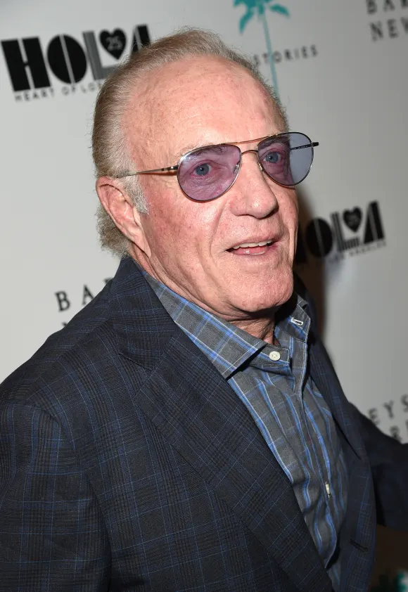 James Caan nimmt an einem Cocktail-Event mit Barneys New York und HOLA teil