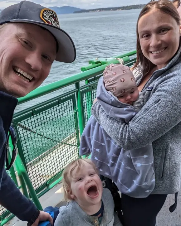 Janina Reimann und ihr Gatte Coleman mit ihren Kindern