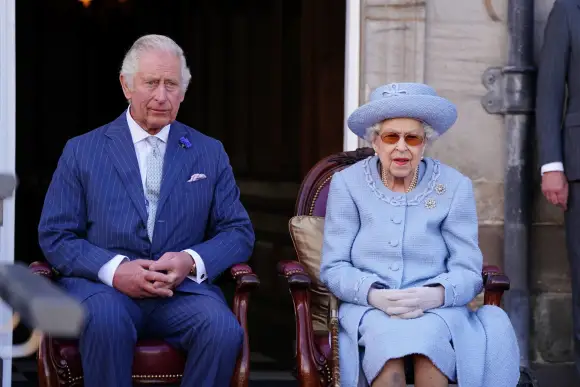 König Charles und die Queen