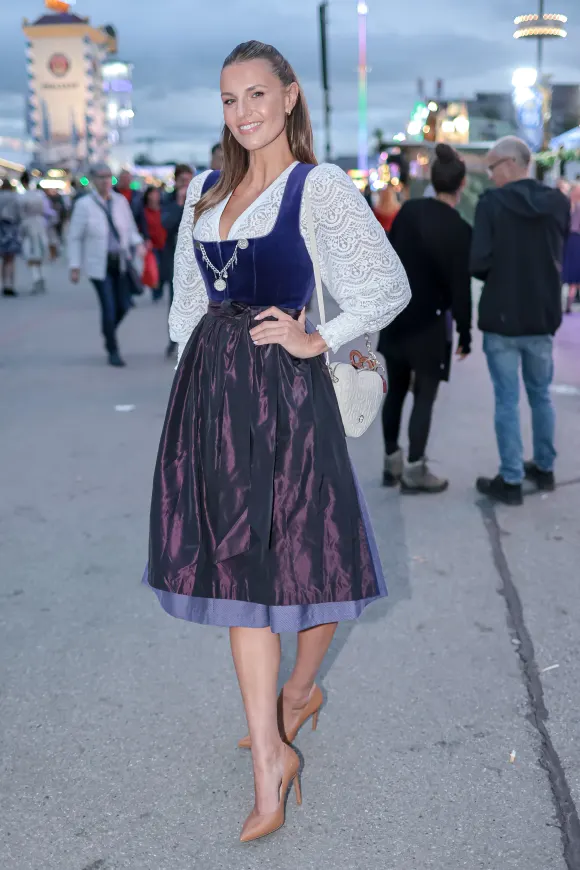 Laura Wontorra auf dem Oktoberfest 2024