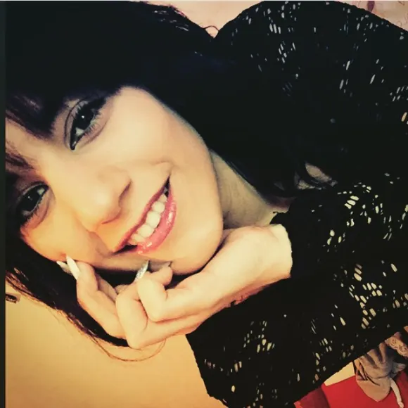 Loryanne sieht aus wie Vanessa Hudgens