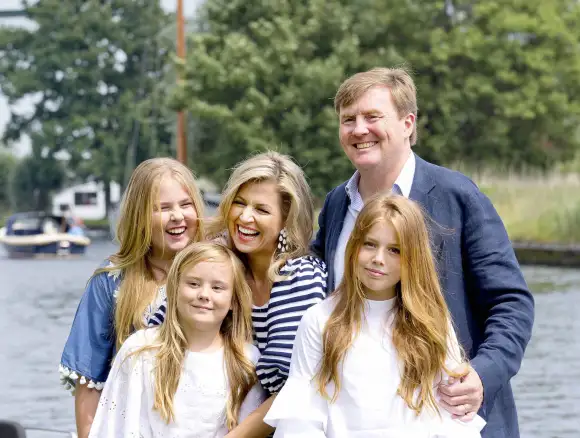 So stolz präsentiert König Willem-Alexander seine Familie