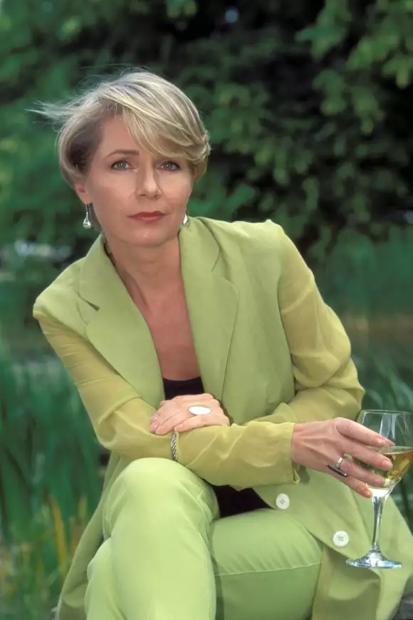Nora von Collande bei „Forsthaus Falkenau“