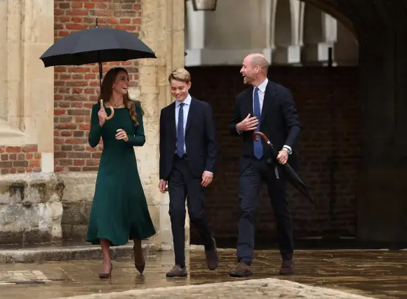 Prinz George mit Prinzessin Kate und Prinz William