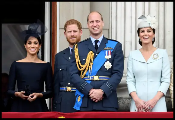 Prinz Harry und Prinz William mit Kate und Meghan