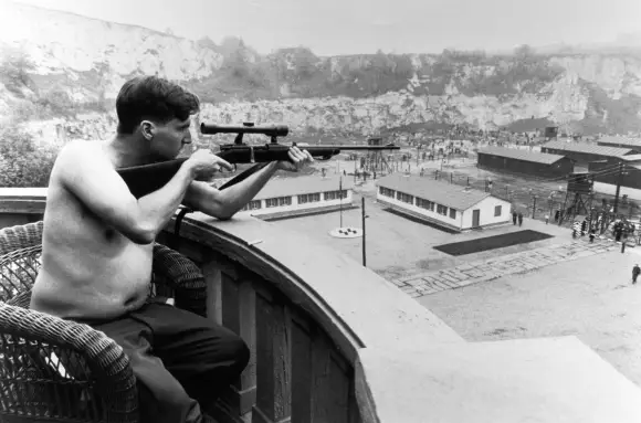 Ralp Fiennes im ergreifenden Film „Schindlers Liste"