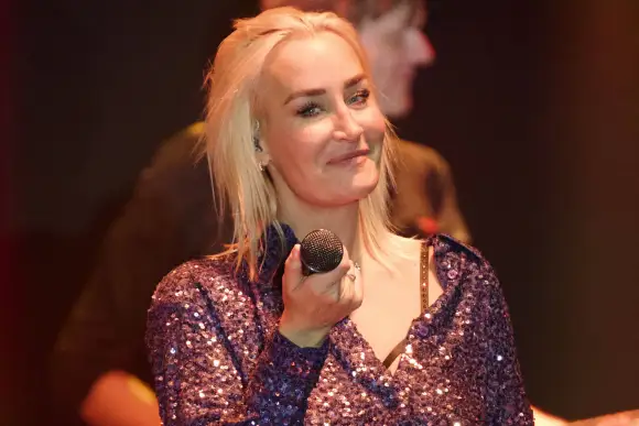 sarah connor heiß freizügig haut bikini urlaub bilder