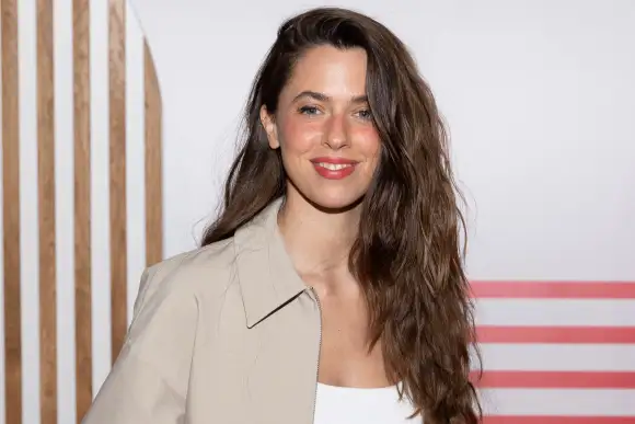 vanessa mai heiß freizügig haut beine unterwäsche look