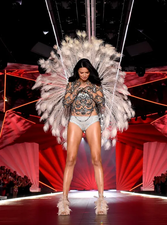 Adriana Lima bei der letzten Victoria's Secret Show 2018