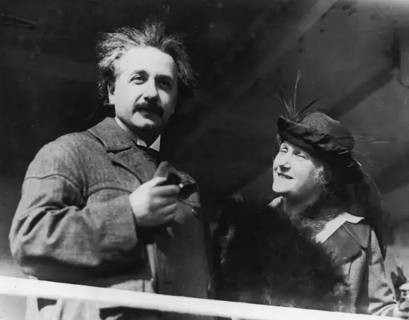Albert Einstein und Frau Elsa