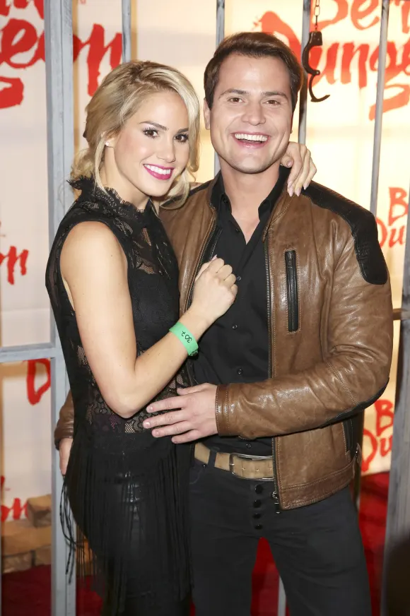 Angelina Pannek, damals noch Heger, und Rocco Stark im Hamburg Dungeon