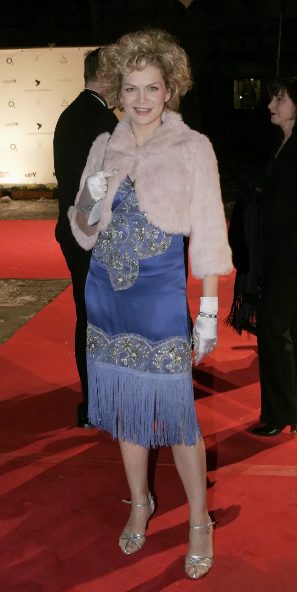 anna loos früher verwandlung