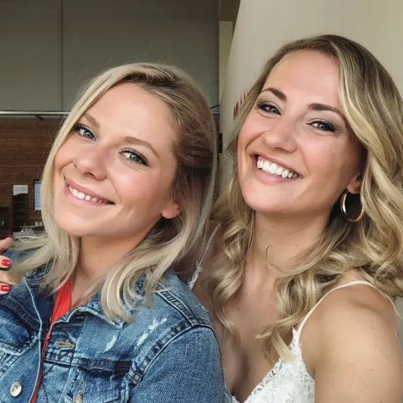 Cheyenne Pahde und Ania Niedieck verbringen auch abseits des AWZ-Sets viel Zeit miteinander