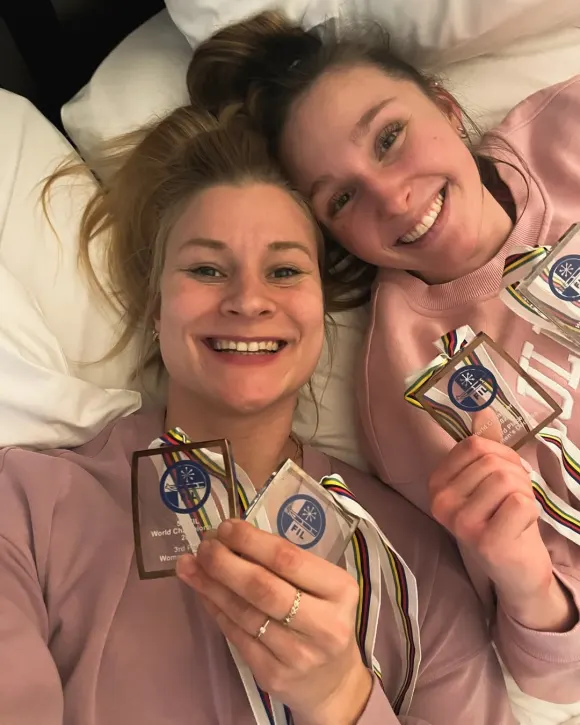 Dajana Eitberger und Magdalena Matschina