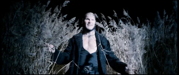 Dave Legeno als „Fenrir Greyback“