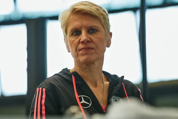 GER Besuch der Frauen Nationalmannschaft im Deutschen Fussball Museum 27 11 2015 Deutsches Fussbal