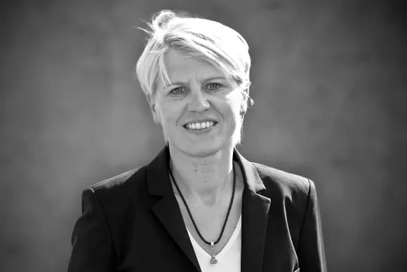 Doris FITSCHEN  gestorben