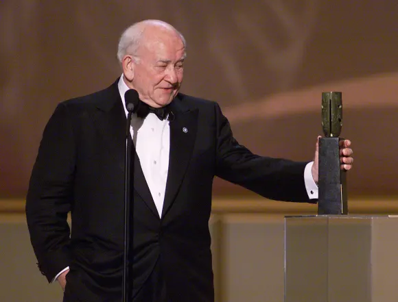 edward asner gestorben