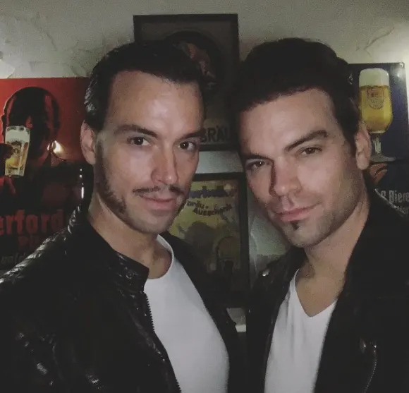 Die „Ehrlich Brothers“ im Fünfziger-Jahre-Style