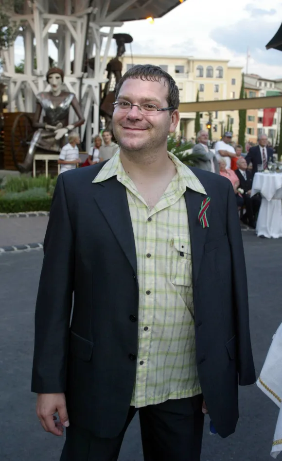 elton Alexander Duszat tv verwandlung