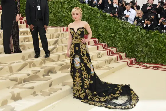 Emilia Clarke MET-Gala 2018 MET, Dolce & Gabbana