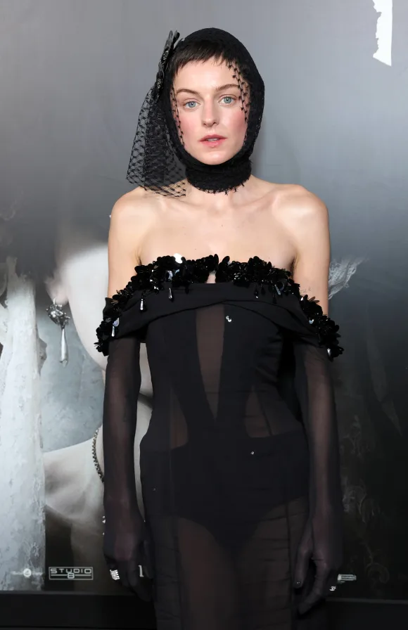 Emma Corrin bei der "Nosferatu"-Premiere in LA