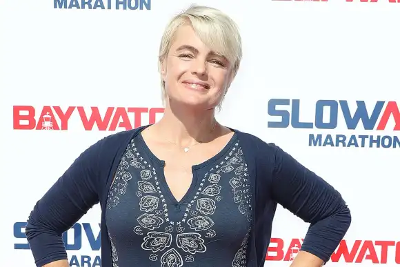 erika eleniak früher verwandlung