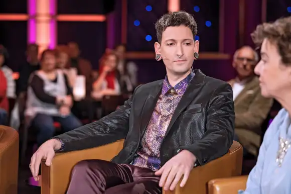 Bares für Rares Star Fabian Kahl zieht um