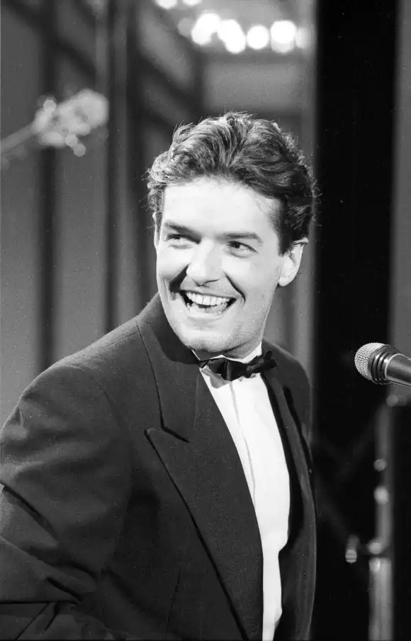 Falco lachend gut aussehend