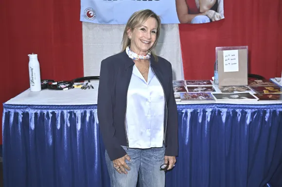 gabrielle carteris