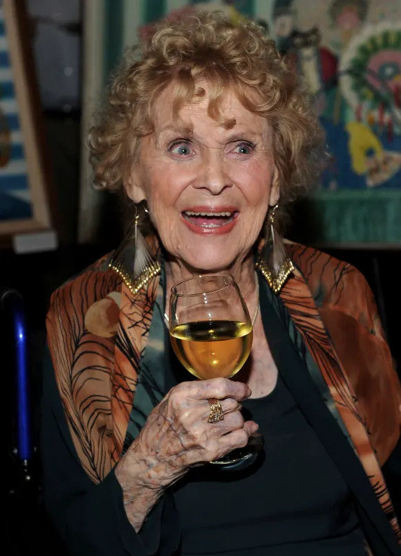 über 100 jahre alt Gloria Stuart