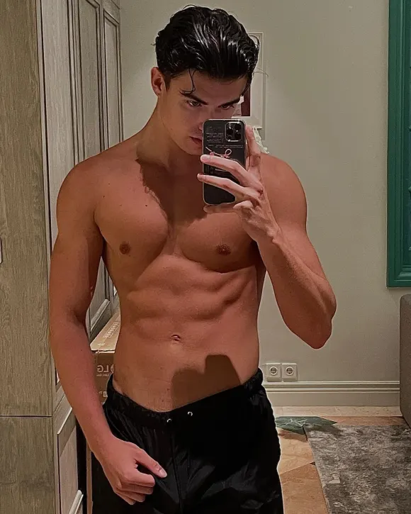 gntm kevin heiß freizügig körper