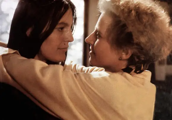 "Heller Wahn": Angela Winkler und Hanna Schygulla als "Ruth" und "Olga"