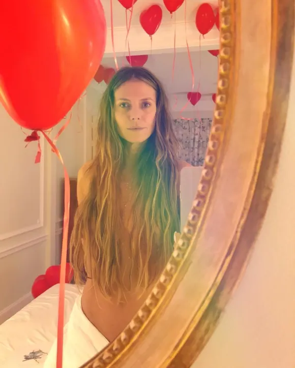 Heidi Klum blank gezogen