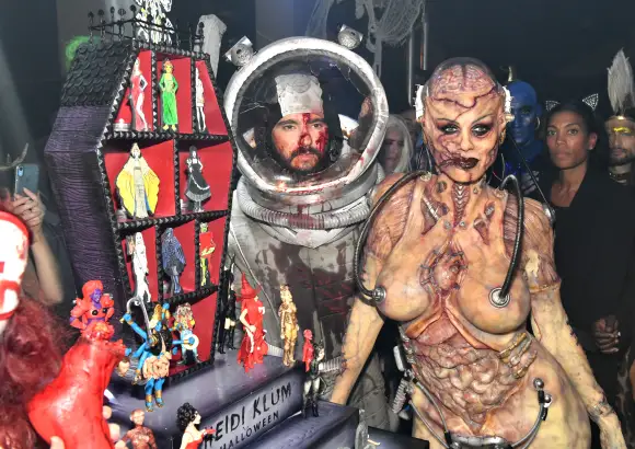 Heidi Klums Halloween Kostüm 2019 ist wirklich gruselig
