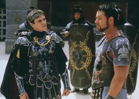 „Commodus“ (Joaquin Phoenix) und „Maximus“ (Russell Crowe) in „Gladiator“.