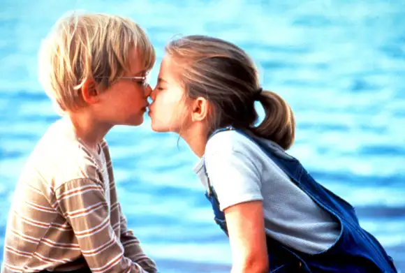 Anna Chlumsky und Macaulay Culkin in "My Girl" 1991