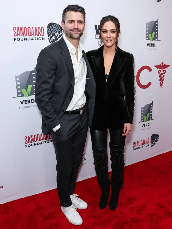 James Lafferty und Alexandra Park sind Eltern geworden.