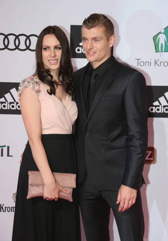 Seit Jahren unzertrennlich: WM-Held Toni Kroos und seine Ehefrau Jessica Farber