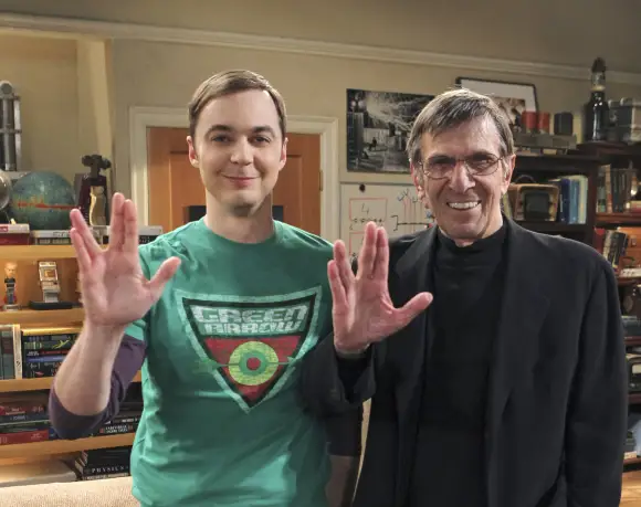 Jim Parsons und Leonard Nimoy bei „The Big Bang Theory“ Mr. Spock und Sheldon Cooper