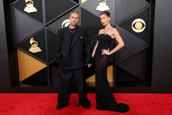justin bieber hailey bieber grammys looks