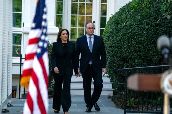 Kamala Harris und Douglas Emhoff